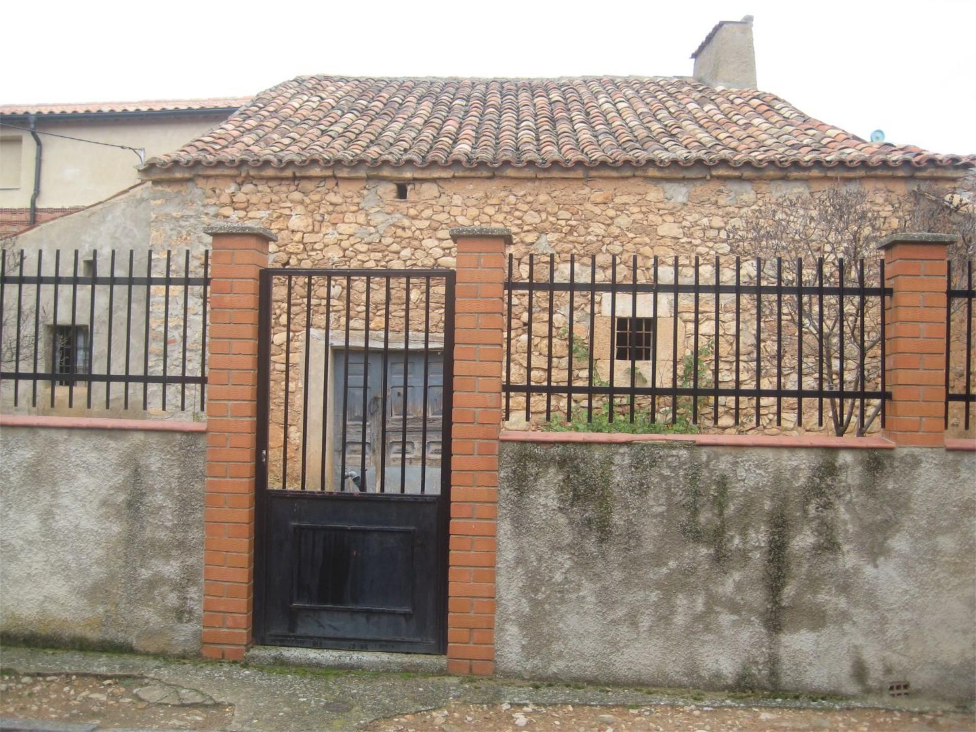 Vista exterior de Casa adosada en venda en Caltojar