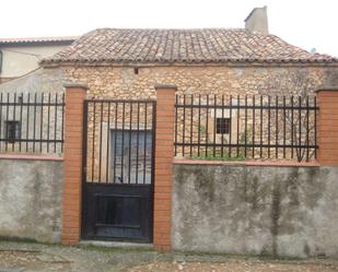 Vista exterior de Casa adosada en venda en Caltojar