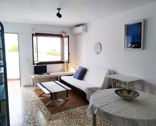 Sala d'estar de Casa adosada en venda en Níjar amb Aire condicionat i Terrassa