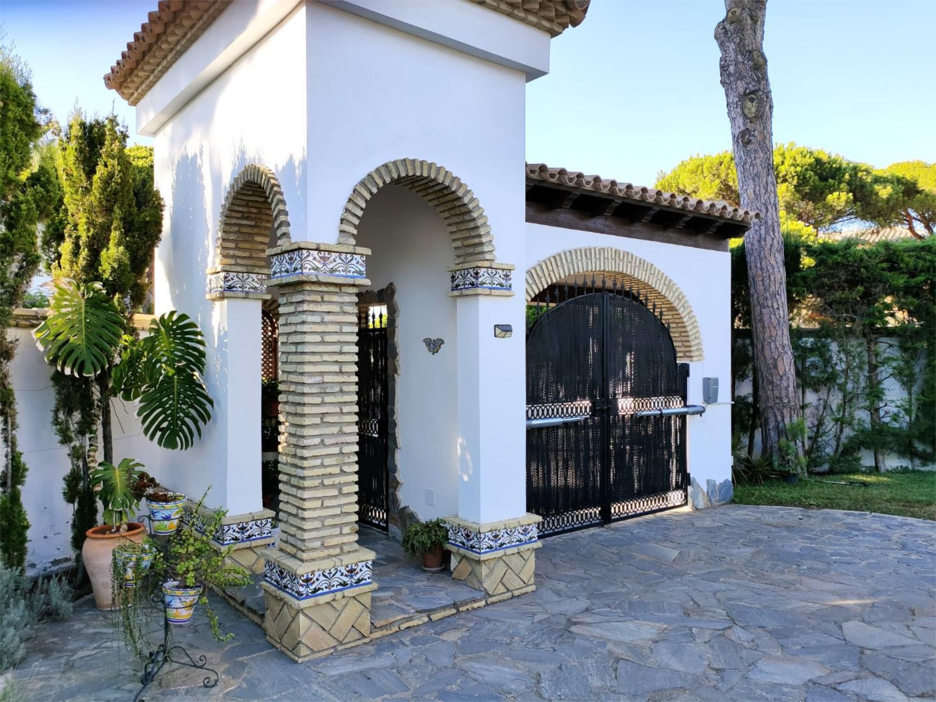 Houses for sale in Chiclana de la Frontera  with Air Conditioner, Terrace and Swimming Pool