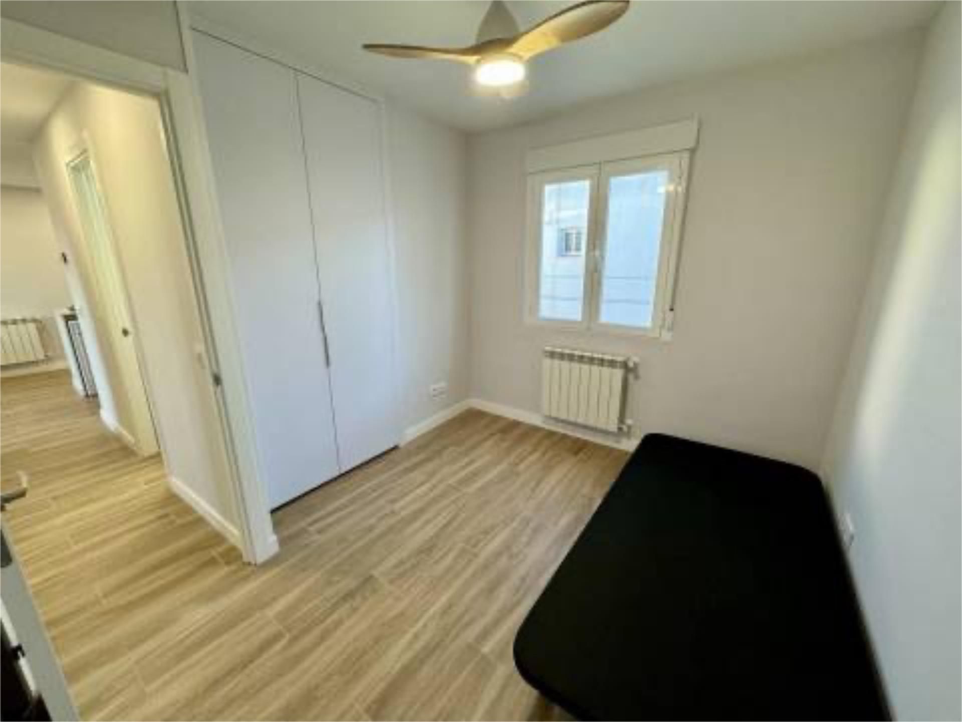 Bedroom of Flat for sale in  Madrid Capital  with Air Conditioner and Heating