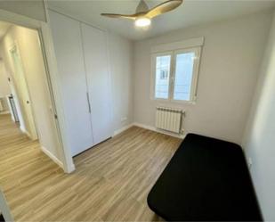 Bedroom of Flat for sale in  Madrid Capital  with Air Conditioner