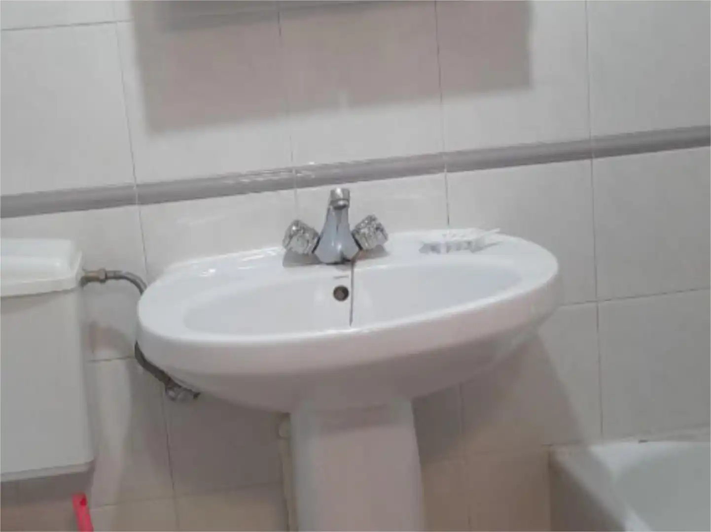 Bany de Casa adosada en venda en Cilleros amb Terrassa, Moblat i Balcó