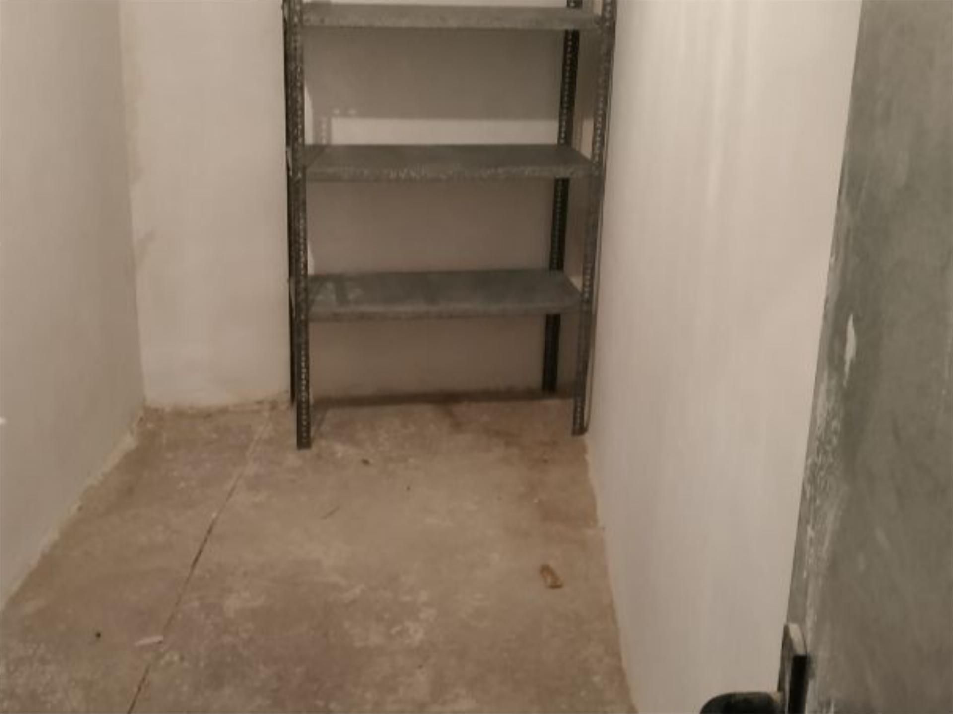 Box room to rent in Puerto de la Cruz