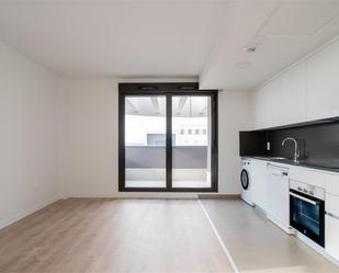 Kitchen of Flat to rent in  Madrid Capital  with Air Conditioner, Terrace and Balcony