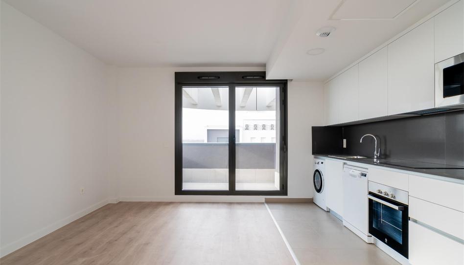 Photo 1 from new construction home in Flat to rent in Calle María Pita, 14, El Cañaveral, Madrid