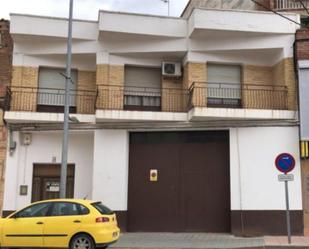 Exterior view of Single-family semi-detached for sale in Sariñena  with Terrace and Balcony
