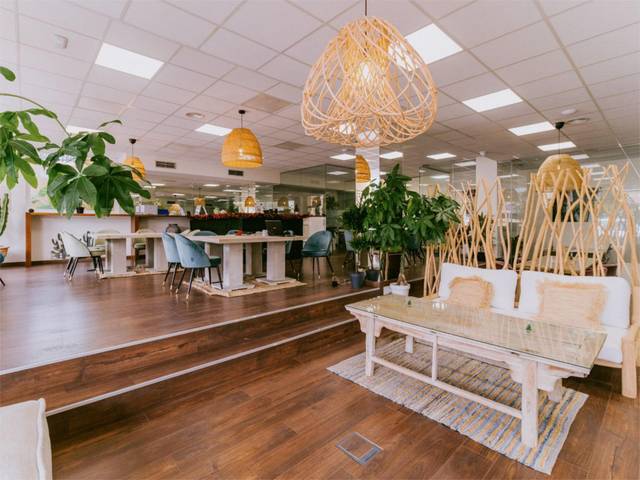 Oficina en Alquiler en Calle Agua Marina, 18 en San Pedro de Alcántara pueblo