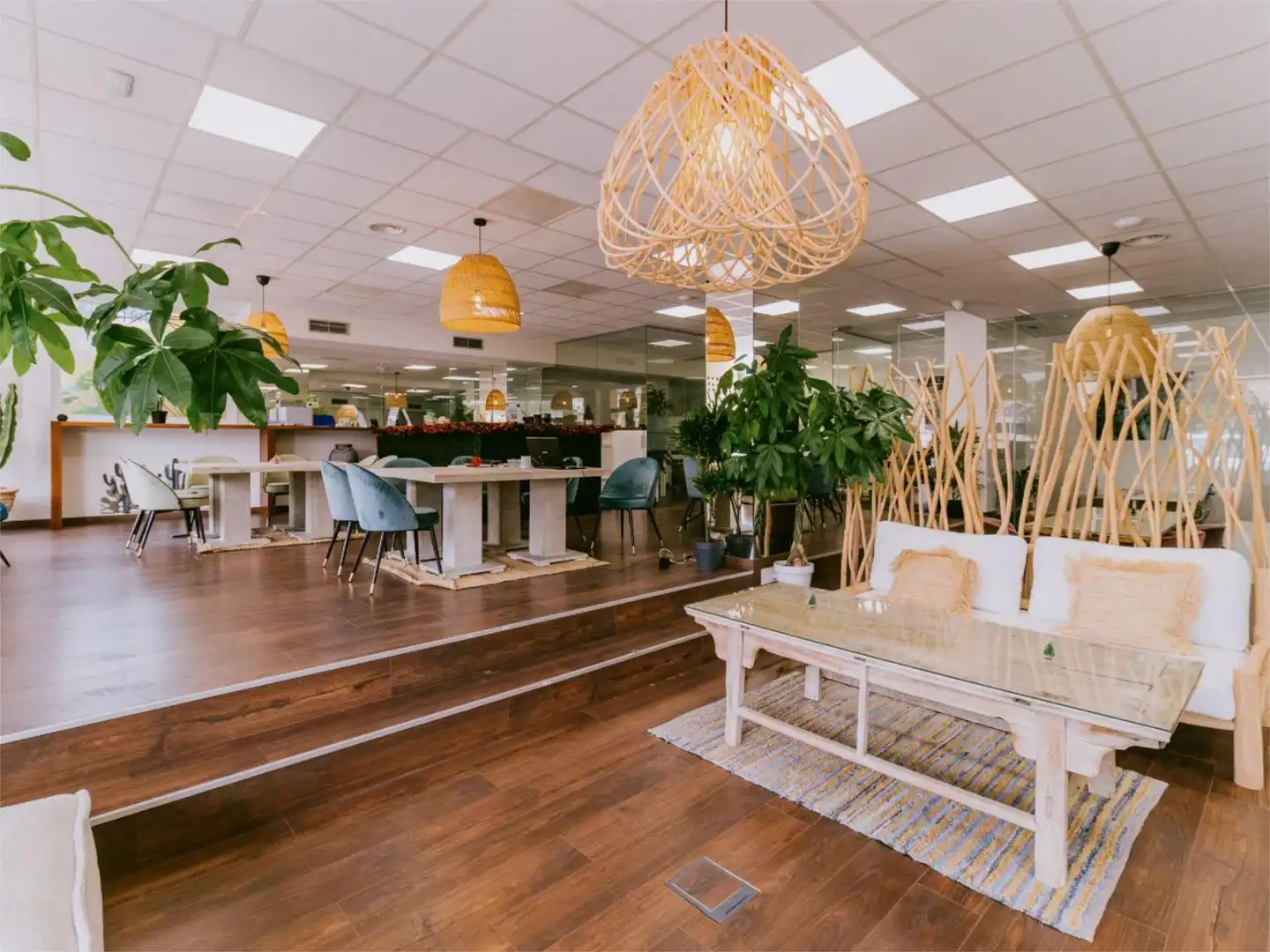 Oficina de alquiler en Marbella