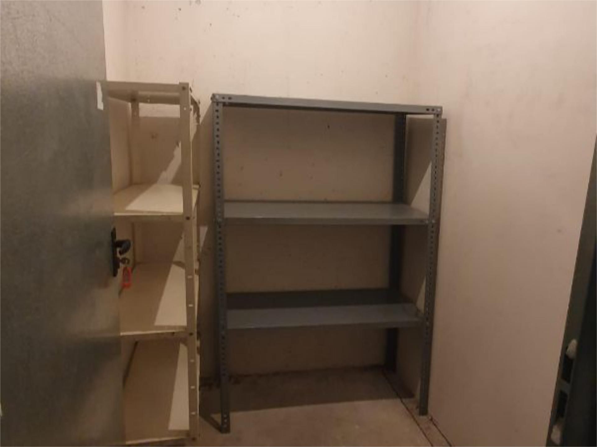 Box room to rent in  Toledo Capital