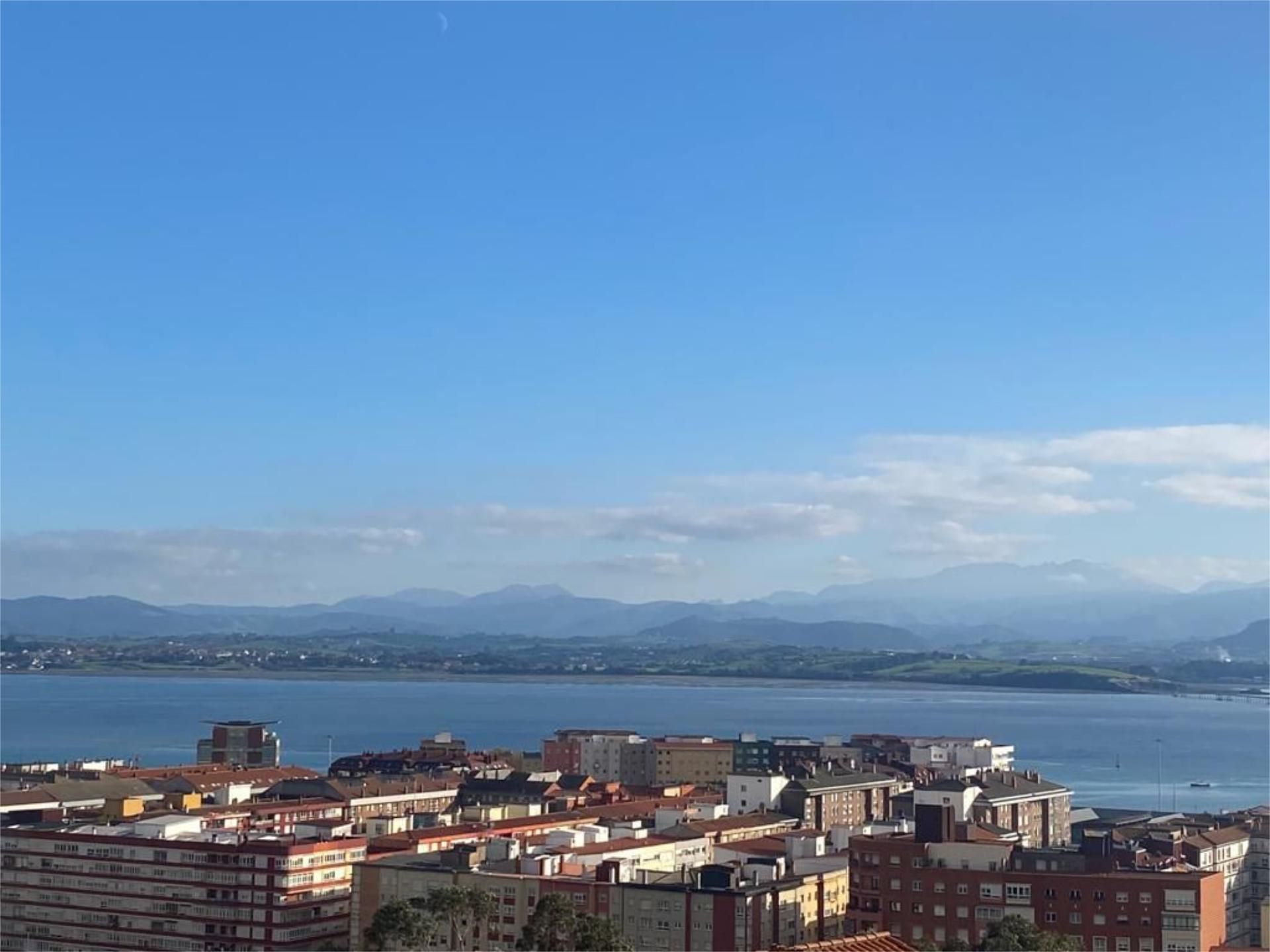 Flat to share in Calle Alta, 95, Cuatro Caminos