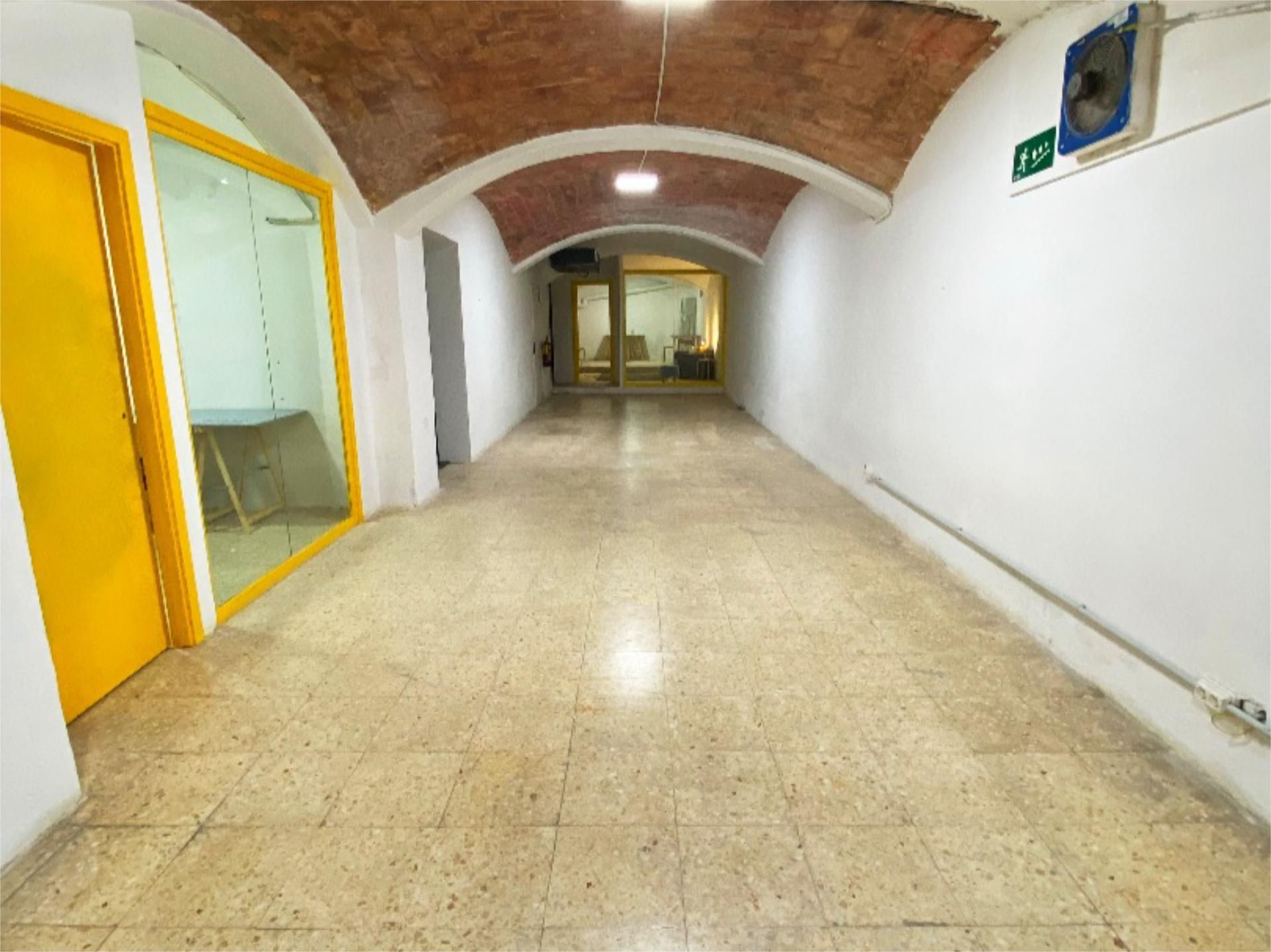 Local de alquiler en Carrer d'En Bot, 4, Barri Gòtic