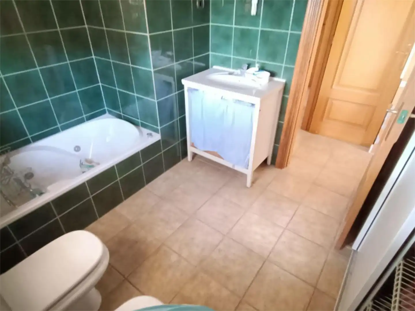 Houses for sale in Carrer Puig Vicenç, 26, Torrelles de Llobregat Bathroom of Houses for sale in Torrelles de Llobregat with Terrace and Balcony