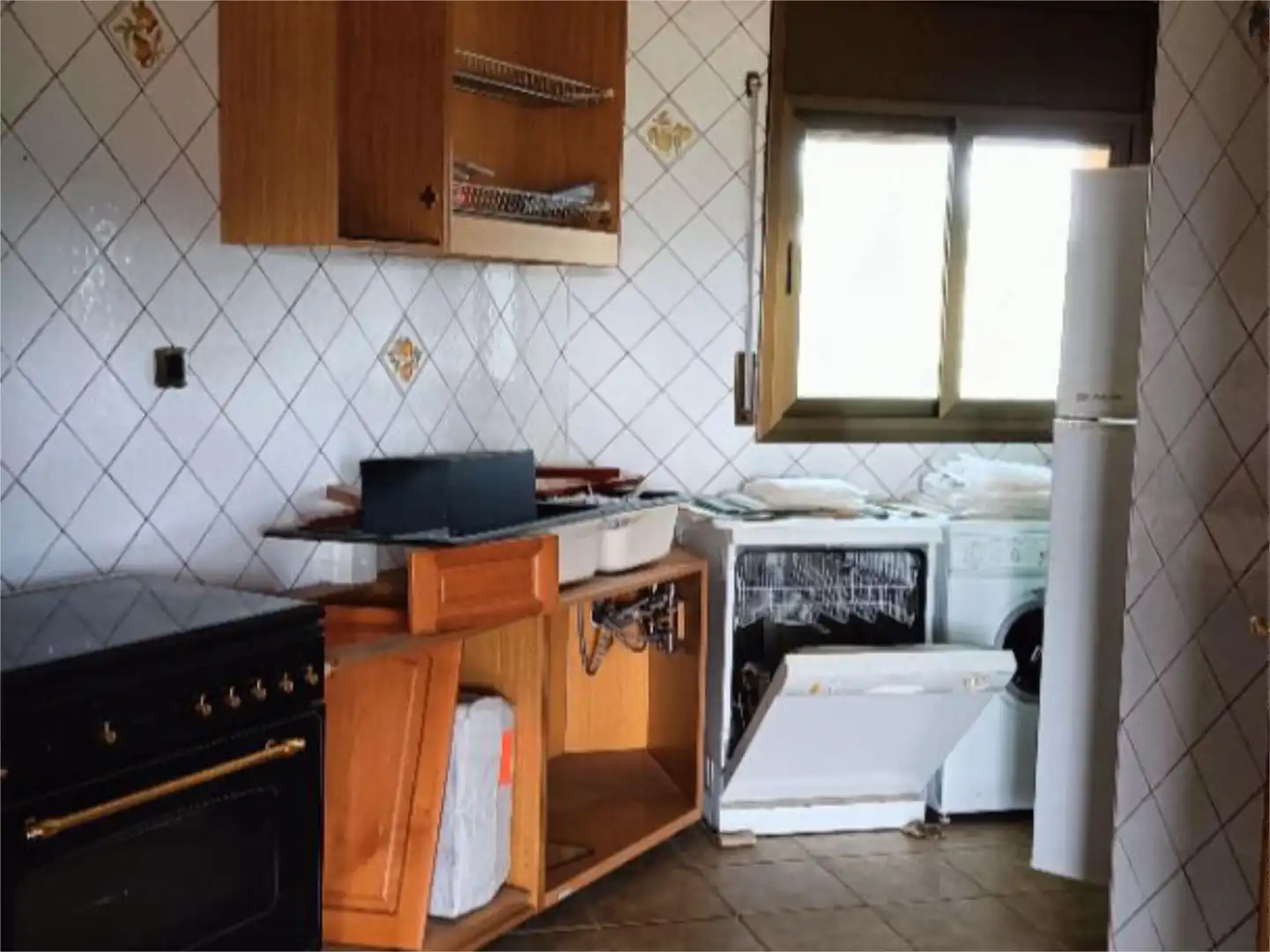 Houses for sale in Carrer Puig Vicenç, 26, Torrelles de Llobregat Kitchen of Houses for sale in Torrelles de Llobregat with Terrace and Balcony
