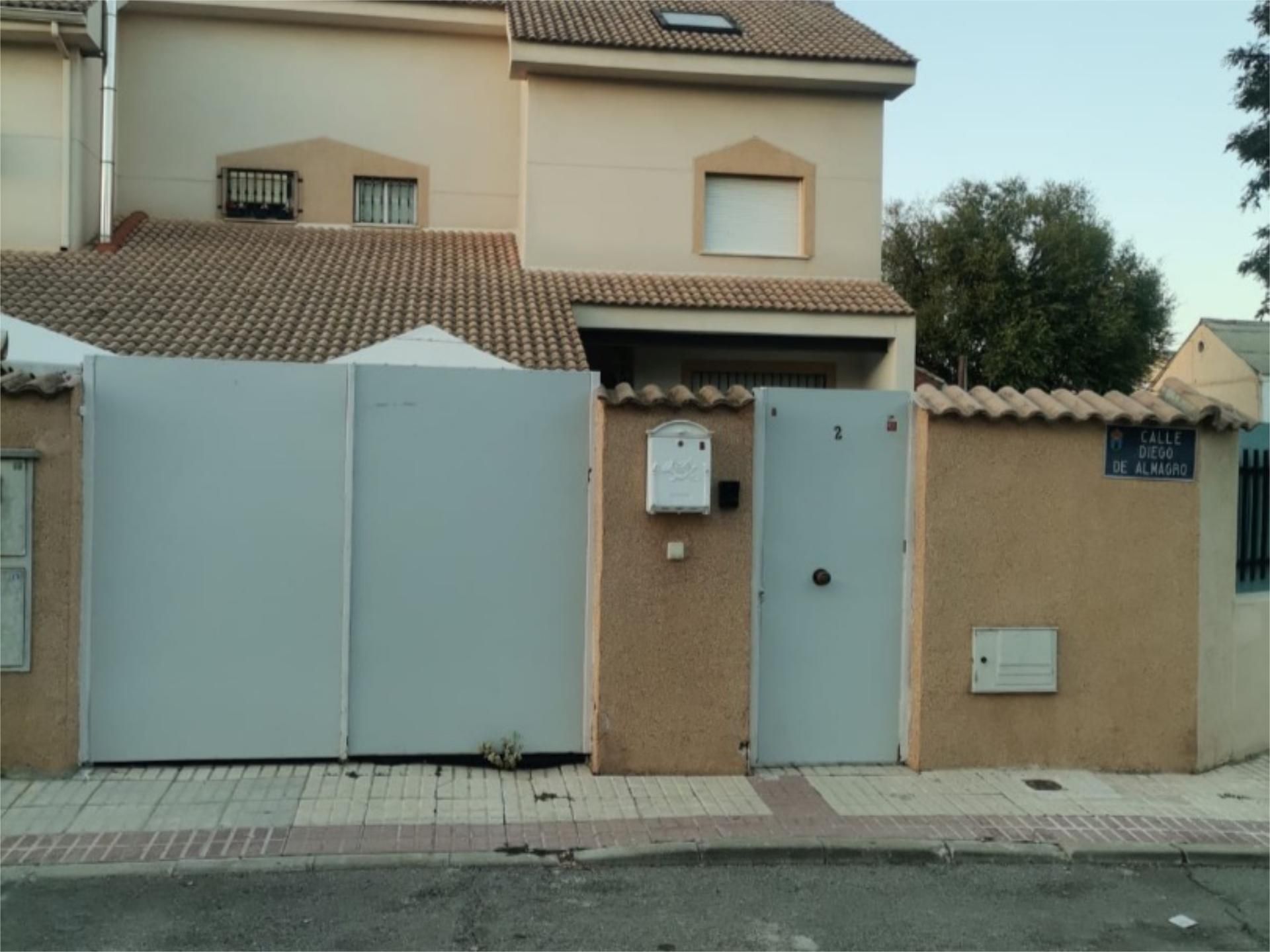 Exterior view of House or chalet for sale in Villacañas  with Private garden, Terrace and Storage room
