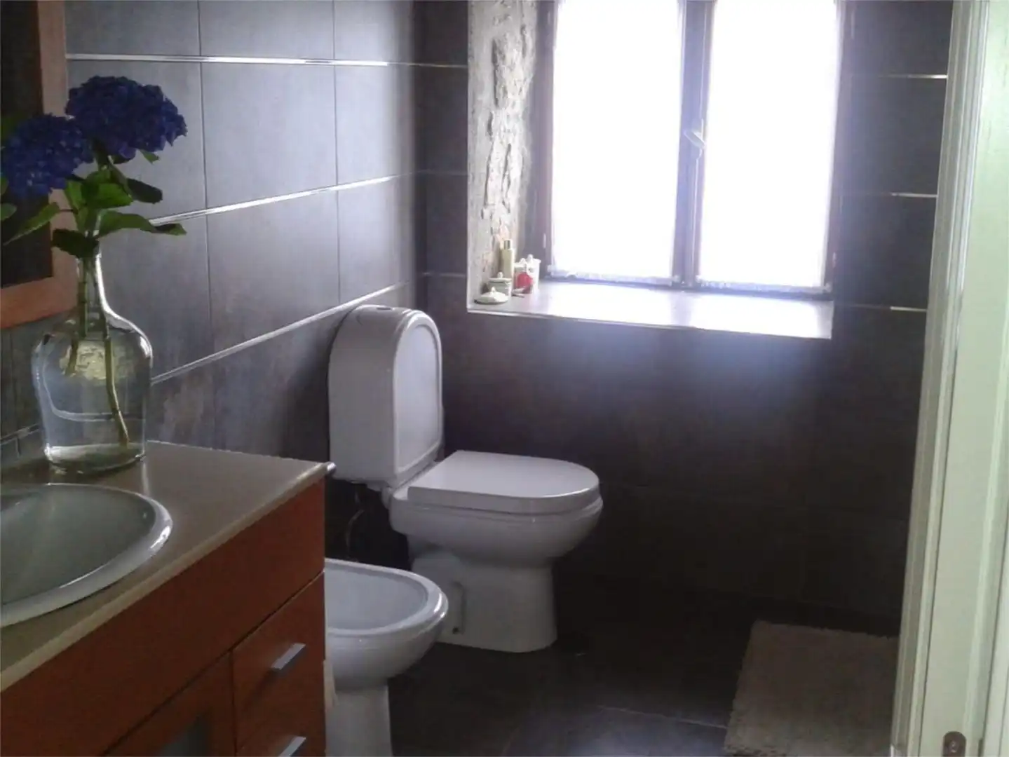 Bany de Casa o xalet en venda en Crecente amb Jardí privat, Traster i Moblat