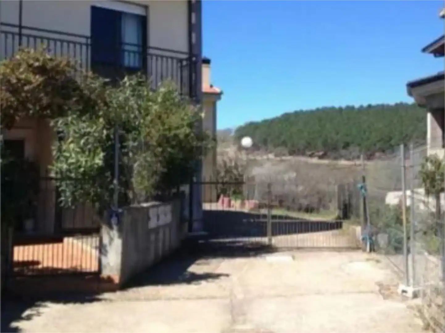 Vista exterior de Urbanitzable en venda en El Maíllo 