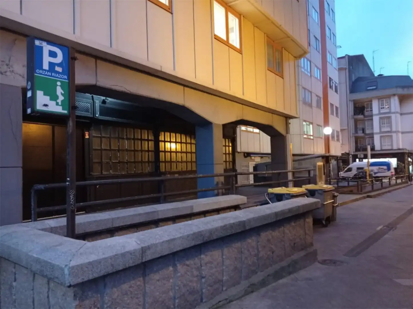 Garatge en venda a Avenida de Pedro Barrié de la Maza, 10, Monte Alto - Zalaeta - Atocha Vista exterior de Garatge en venda en A Coruña Capital