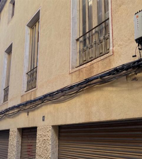 Foto 2 de Casa adosada en venda a Plaça de Dalt, 4, Petrer, Alicante