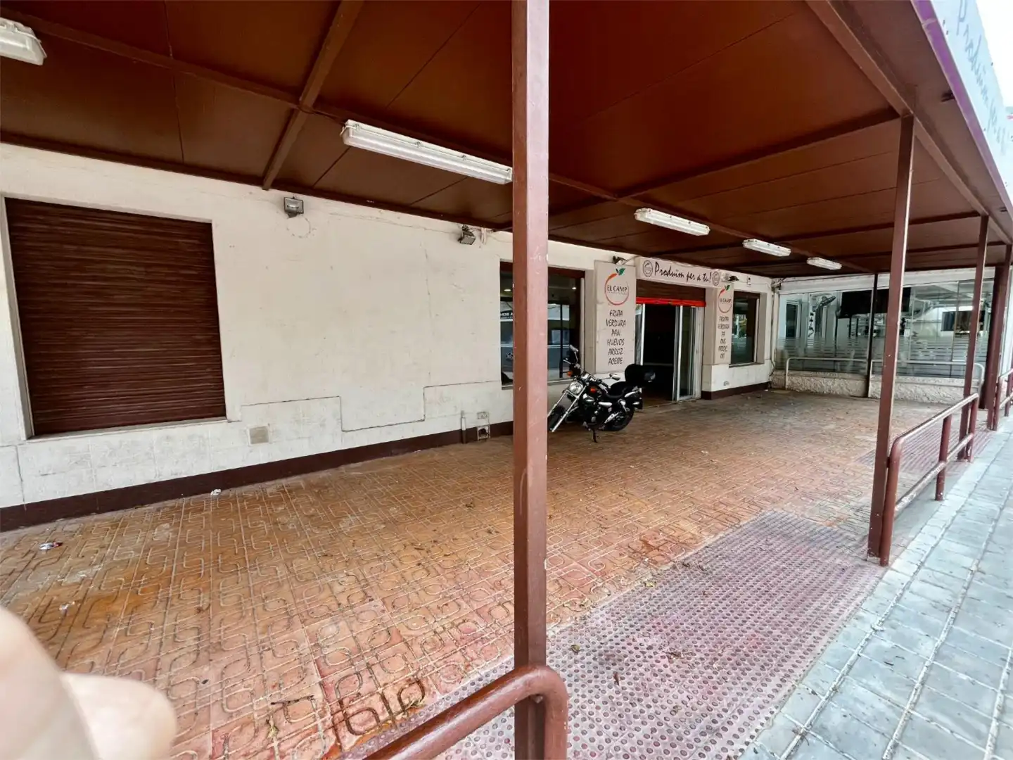 Geschaftsraum zum Verkauf in Carrer Caravel-les, 6, Platja de la Pobla de Farnals Außenansicht von Geschaftsraum zum Verkauf in La Pobla de Farnals mit Klimaanlage und Parkett