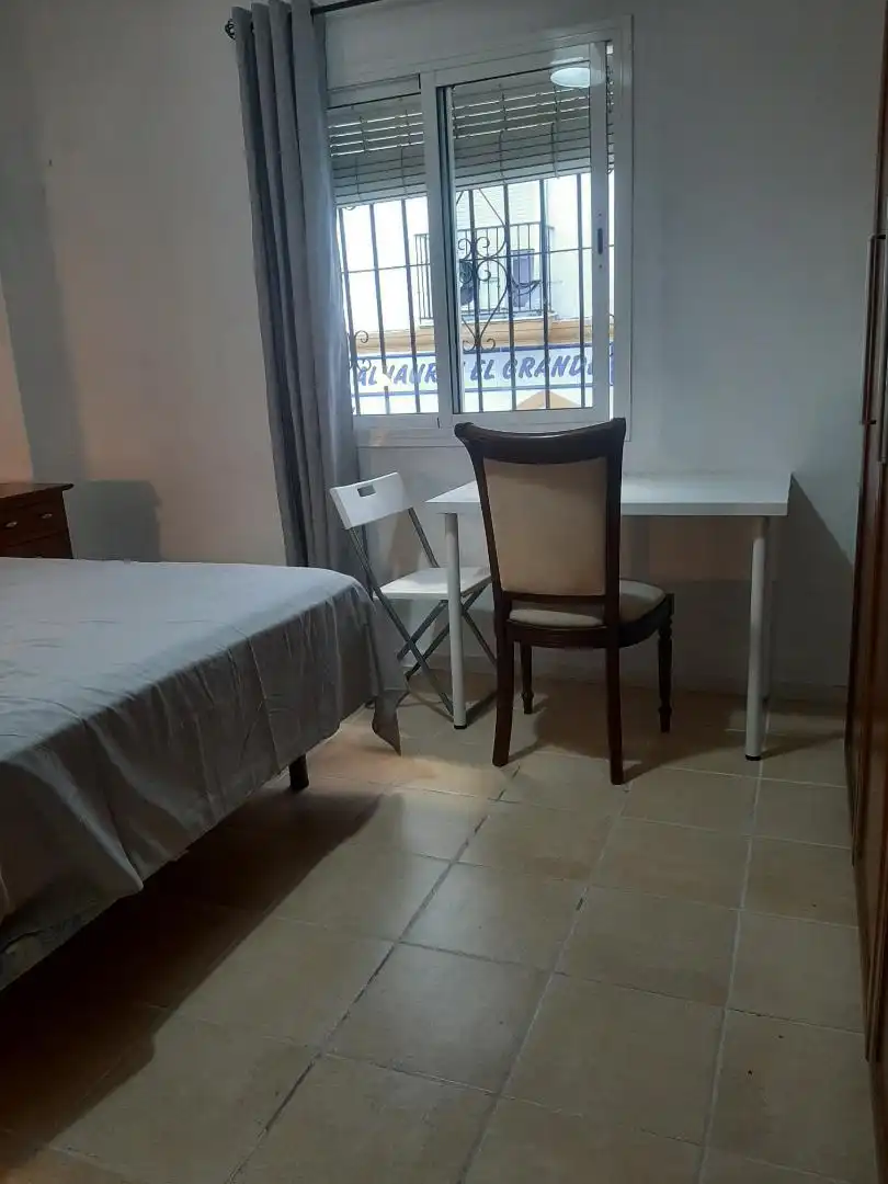 Room in Calle Virgen de Gracia, 3, Centro