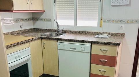 Photo 4 of Flat to share in Calle Infanta Doña María, 54, Ciudad Jardín - Zoco, Córdoba