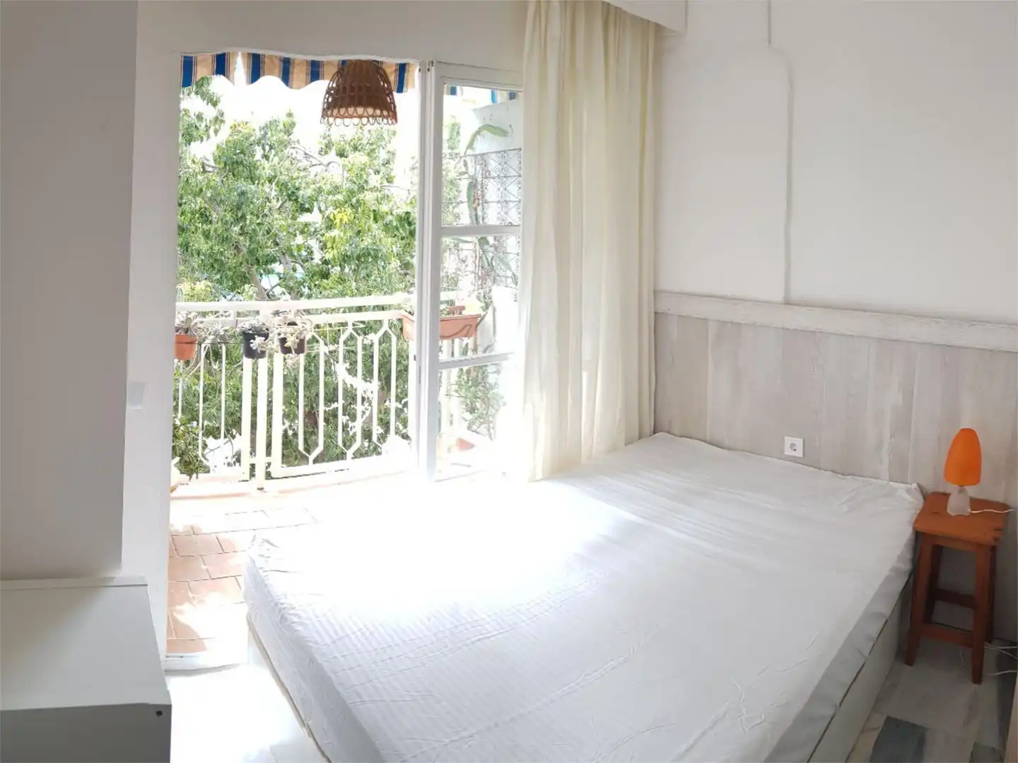 Zimmer in Calle Ayala, 51, Parque Ayala - Jardín de la Abadía - Huelín Zimmer in Calle Ayala, 51, Parque Ayala - Jardín de la Abadía - Huelín
