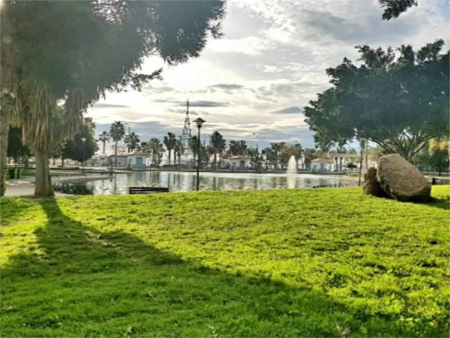 Zimmer in Calle Ayala, 51, Parque Ayala - Jardín de la Abadía - Huelín Zimmer in Calle Ayala, 51, Parque Ayala - Jardín de la Abadía - Huelín