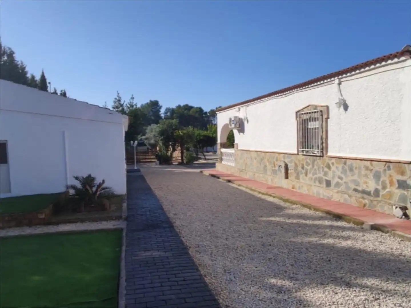 Casa o xalet en venda a Diseminado Huertos San Roque, 7, San Roque - La Cruz - La Rozuela Vista exterior de Casa o xalet en venda en Linares amb Aire condicionat, Terrassa i Piscina
