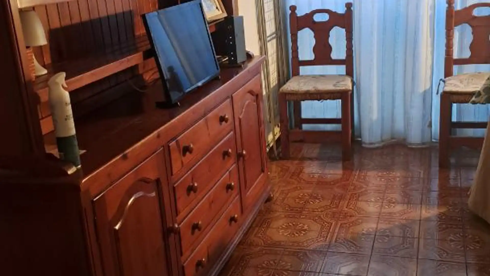 Habitación de Piso para compartir en  Granada Capital con Aire acondicionado, Calefacción y Amueblado