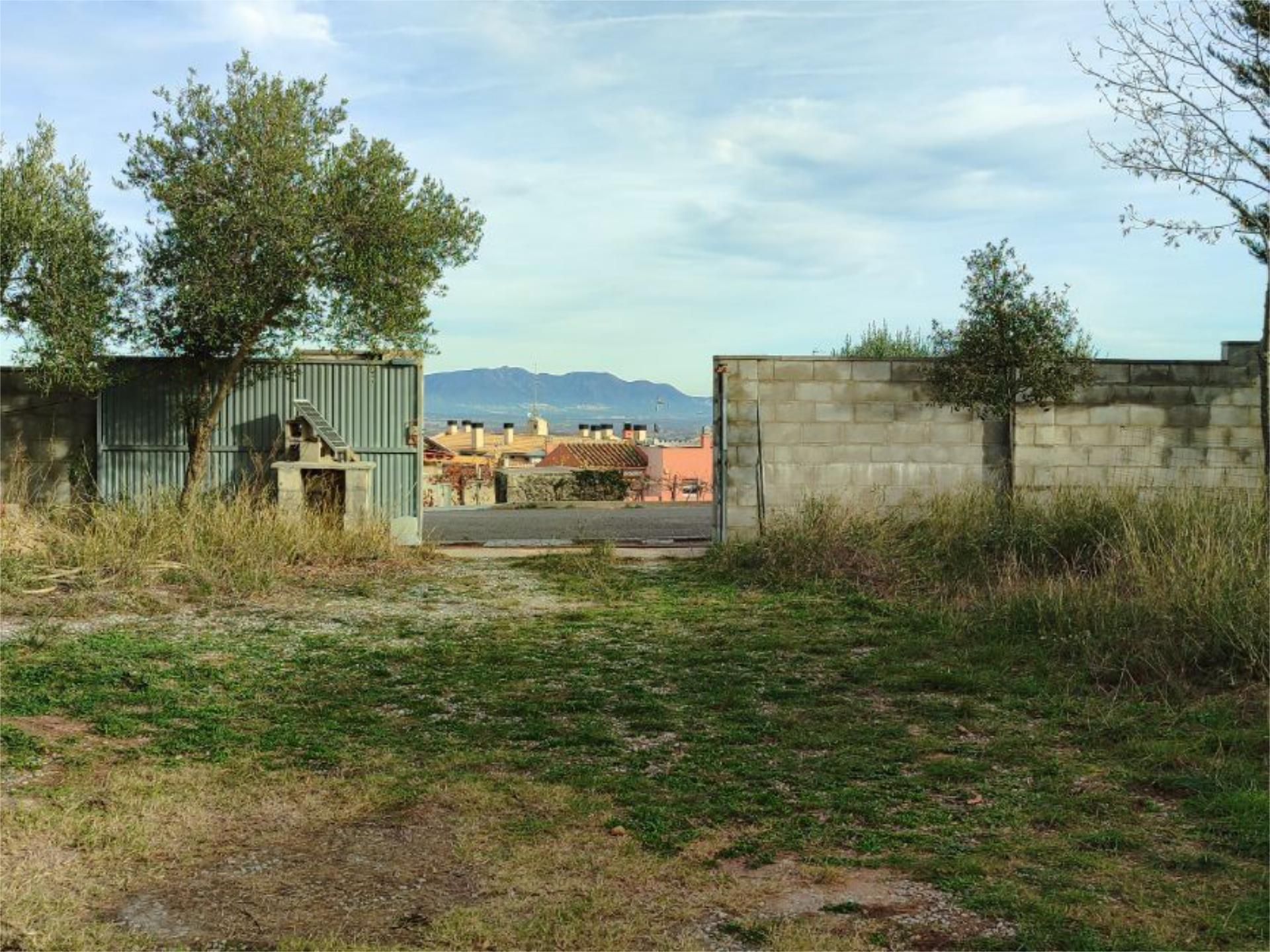 Land for sale in Llers
