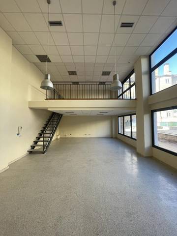 Local comercial en Alquiler en Arrabal 1/18 Zurra 2, 10 en Hervencias Altas - El Pinar