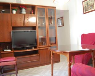 Bedroom of Flat for sale in  Sevilla Capital  with Air Conditioner, Terrace and Balcony