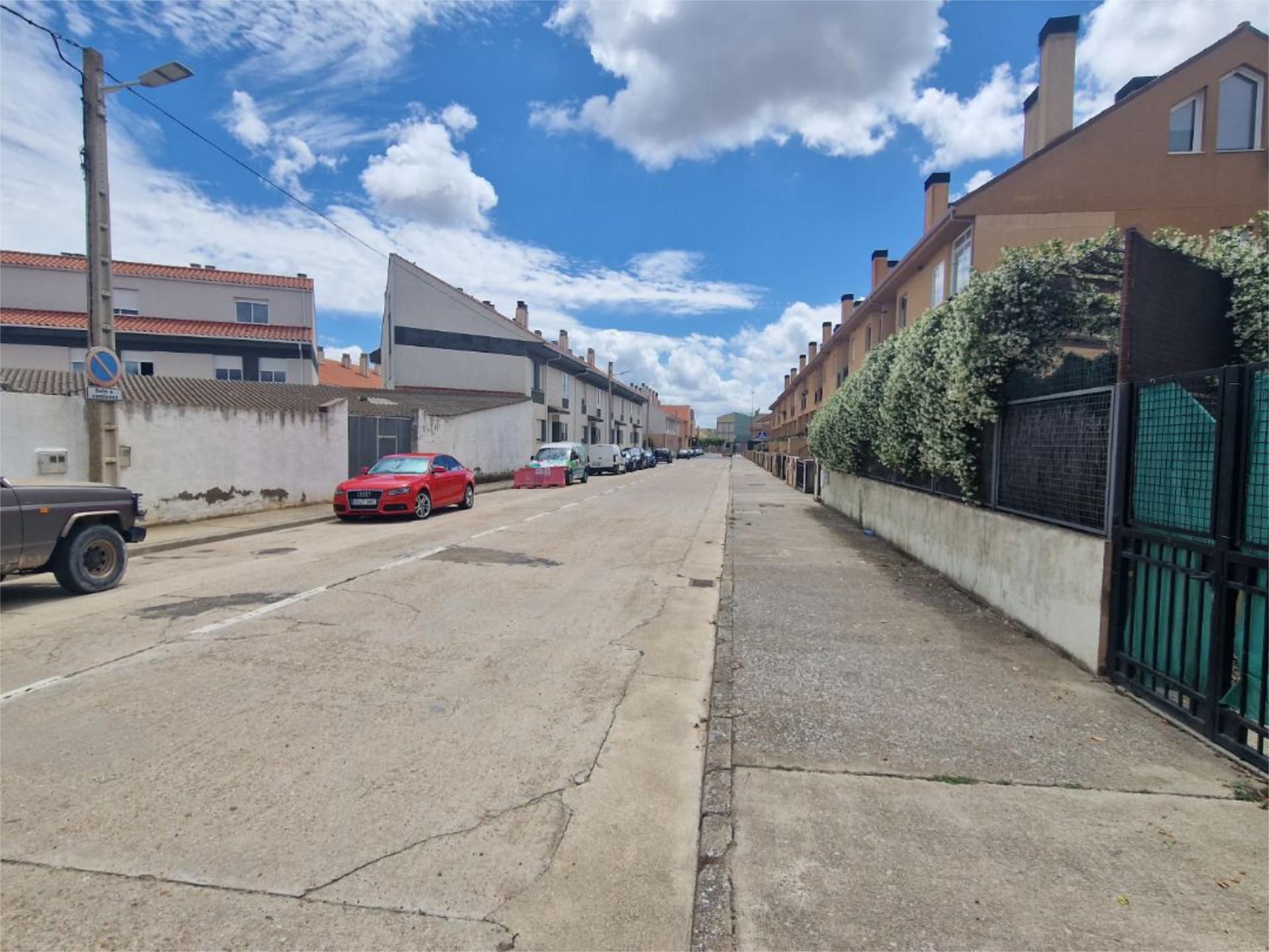Exterior view of Planta baja for sale in Monfarracinos