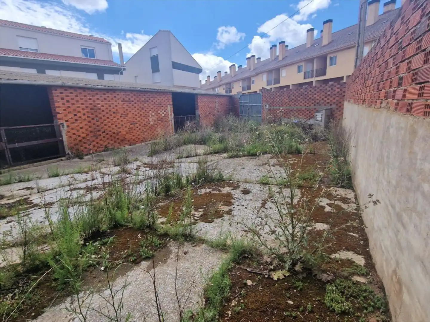 Planta baja en venta en Monfarracinos