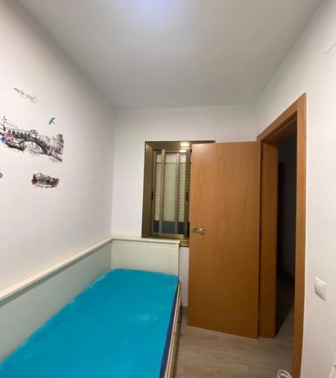 Photo 2 of Flat to share in Carrer del Conflent, 5, La Prosperitat, Barcelona