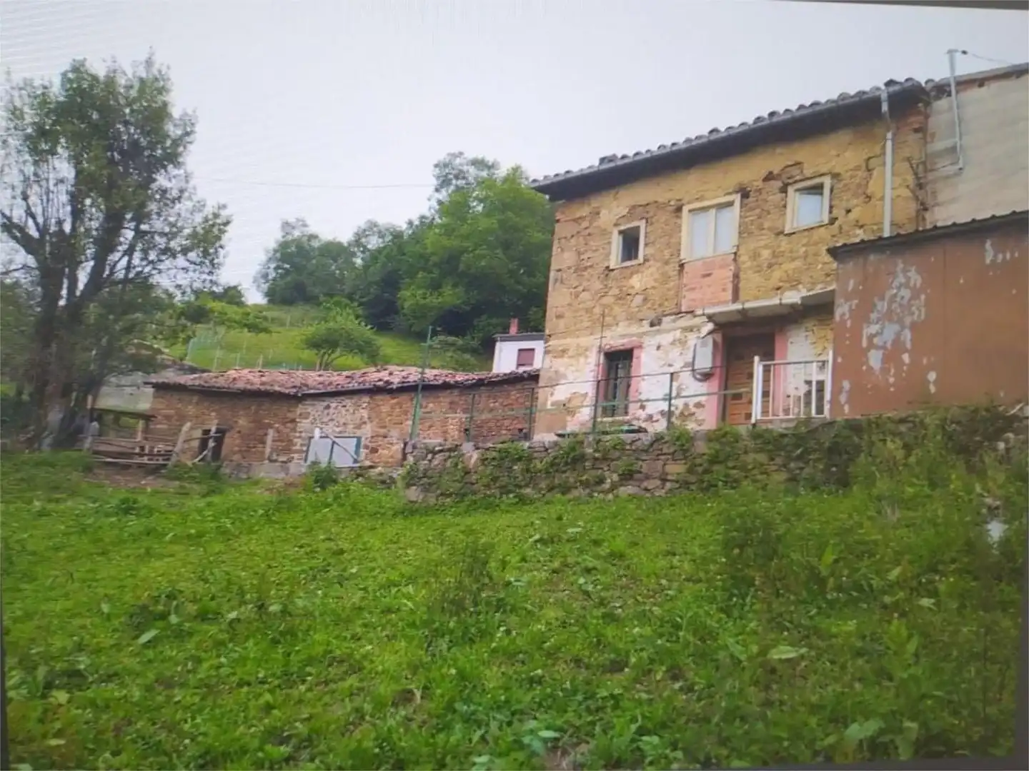Exterior view of Detached homes for sale in San Martín del Rey Aurelio  with Private garden