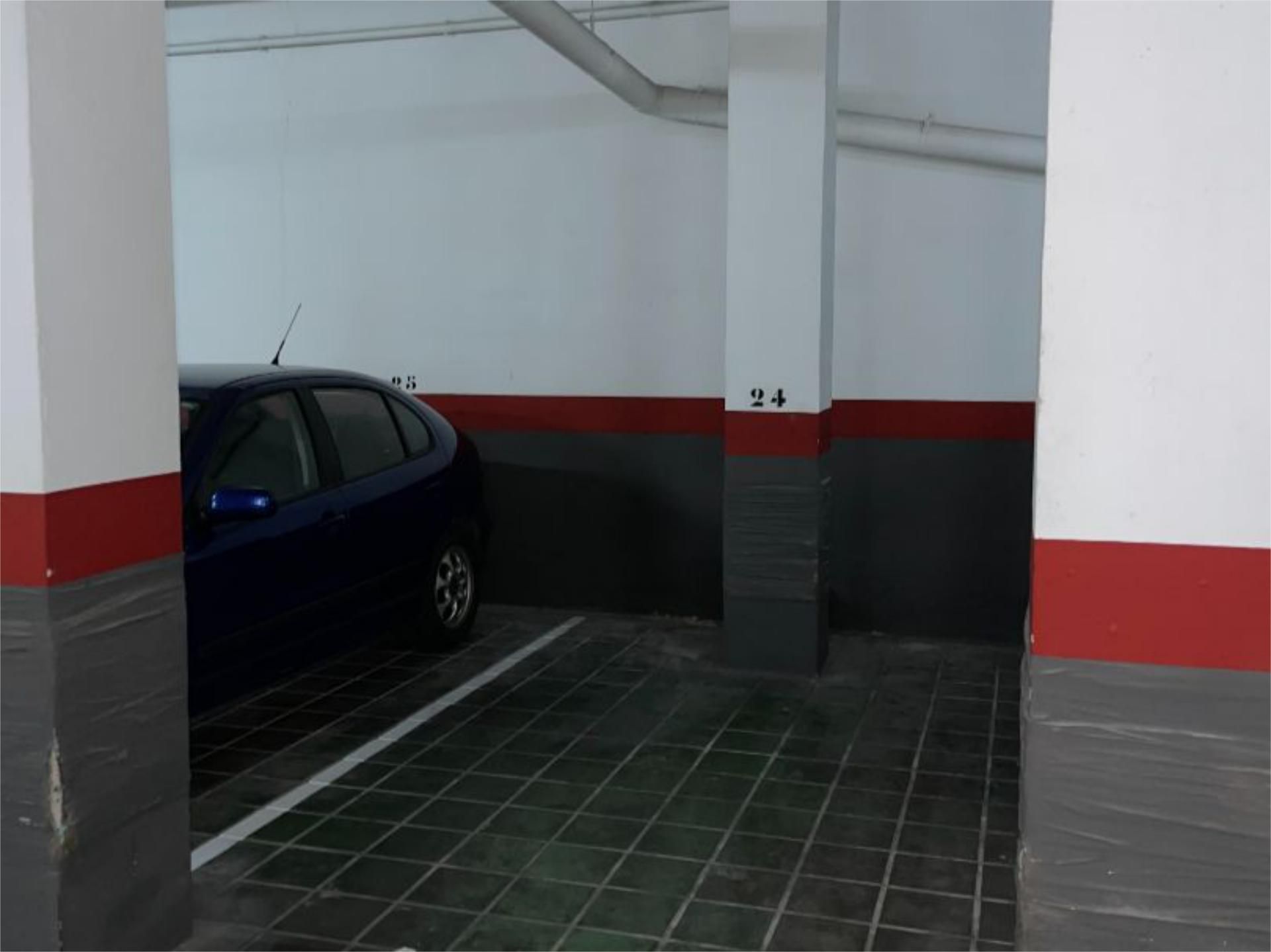 Garage to rent in Carrer Alcalde Sol, 8, Instituts - Universitat