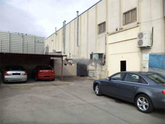 Nave industrial en Venta en Calle de los Teatinos, 9 en Barrio de la Estación