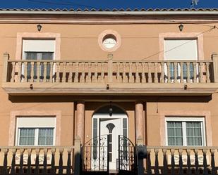 Vista exterior de Casa adosada en venda en Alpera amb Aire condicionat, Calefacció i Terrassa