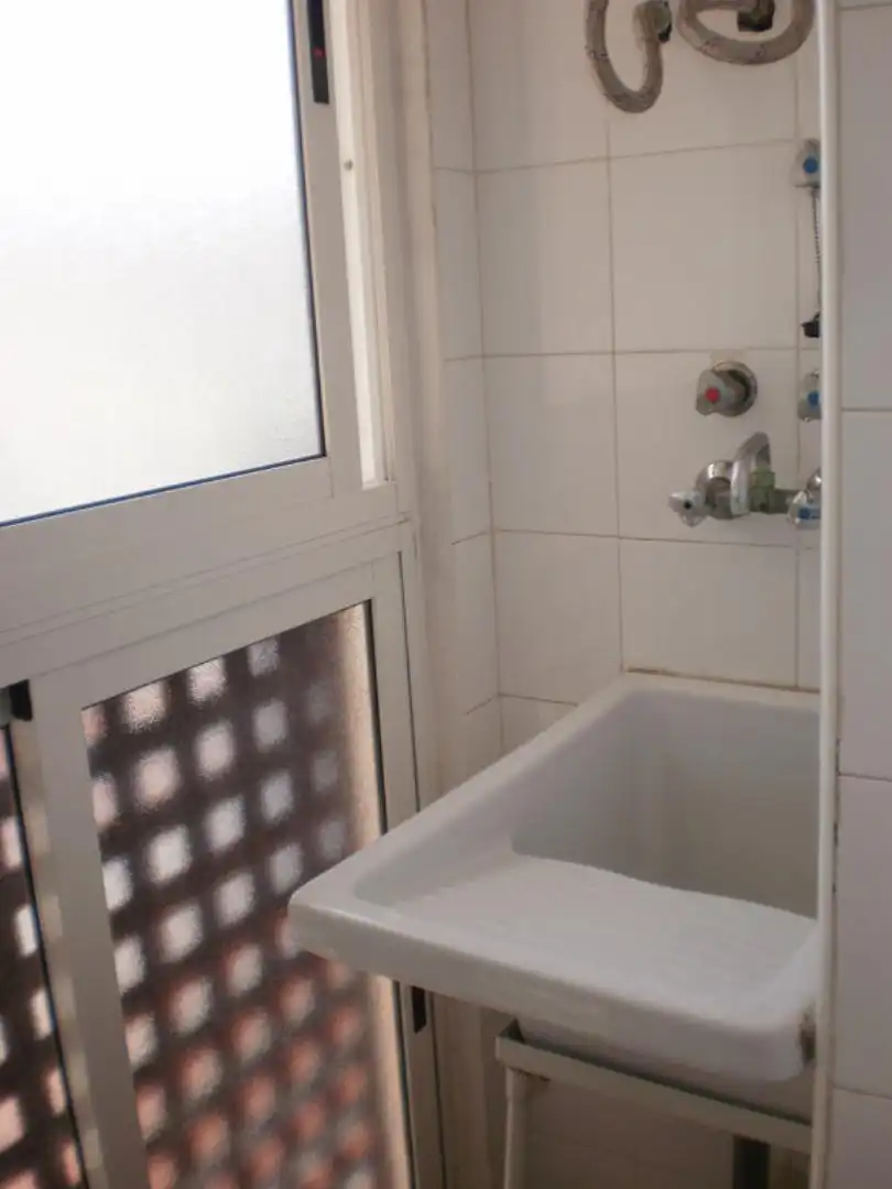 Badezimmer von Wohnung zur untervermieten in Murcia mit Klimaanlage, Heizung und Terrasse
