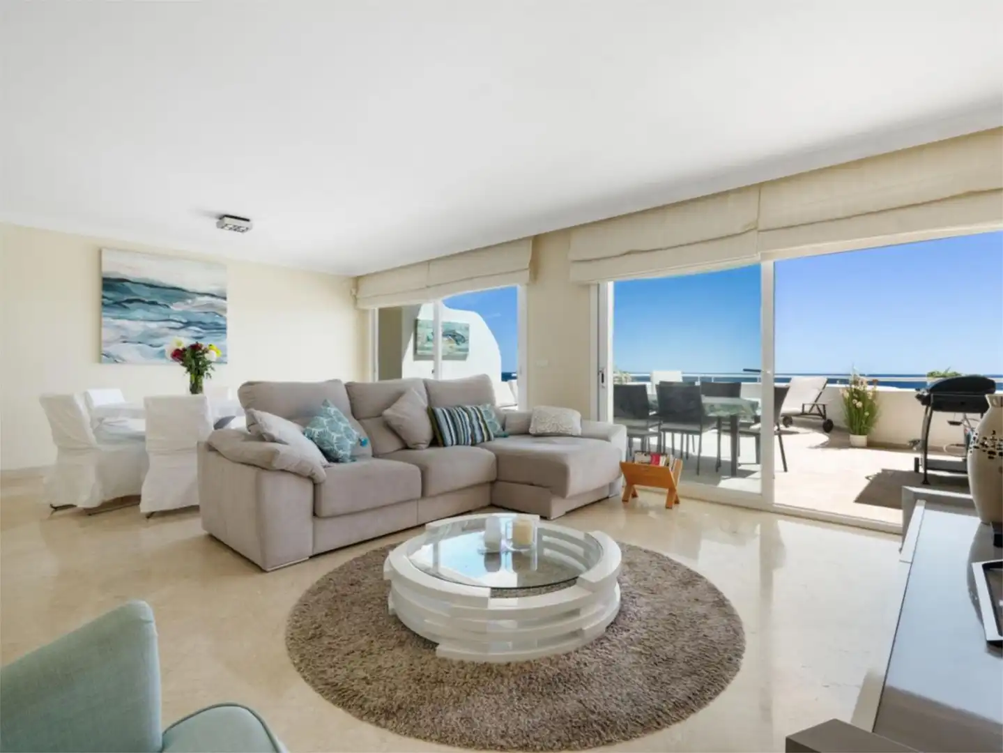Dúplex en venda a N-340, Buenas Noches Sala d'estar de Dúplex en venda en Estepona amb Aire condicionat, Calefacció i Jardí privat