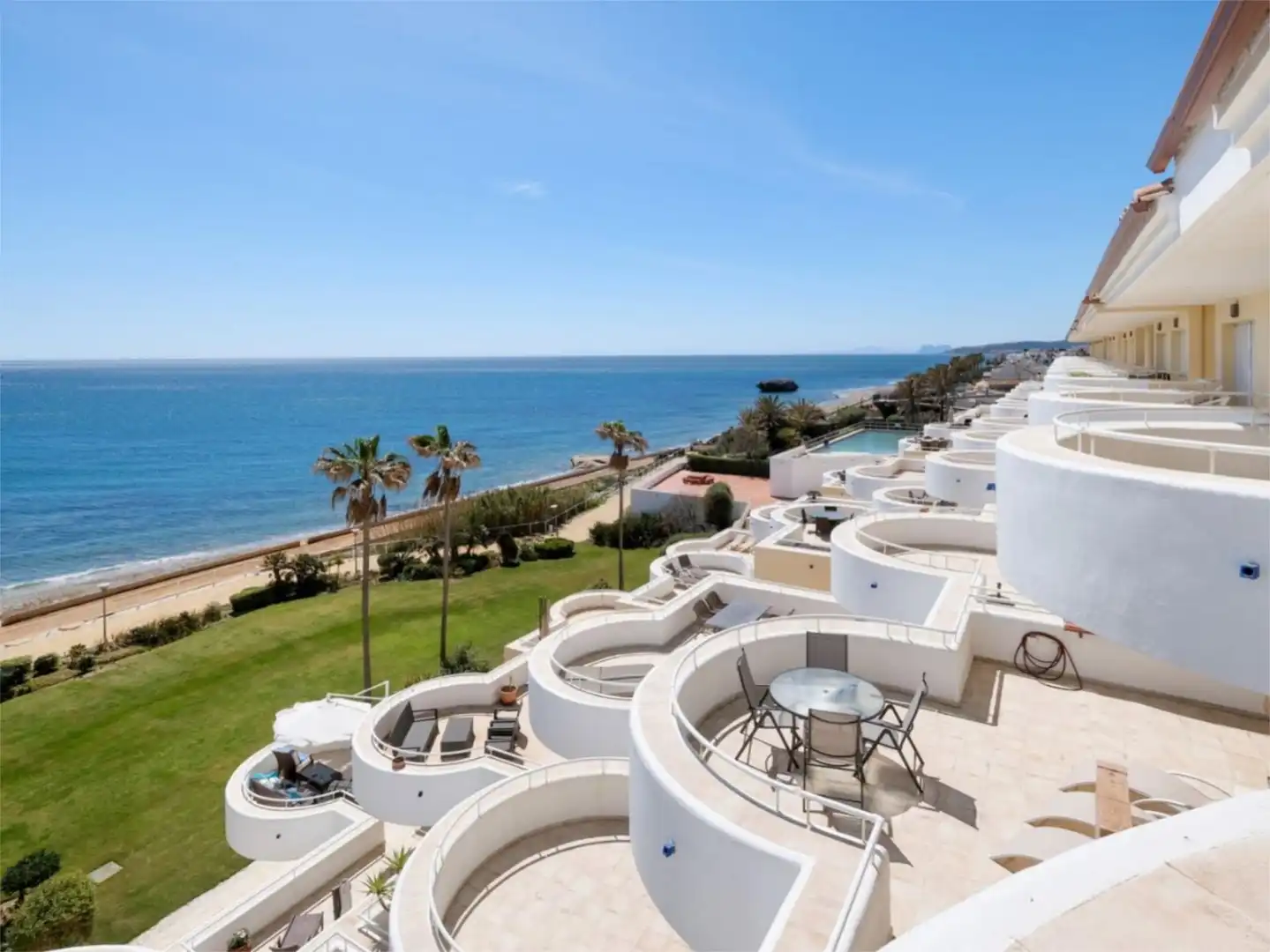 Dúplex en venda a N-340, Buenas Noches Terrassa de Dúplex en venda en Estepona amb Aire condicionat, Calefacció i Jardí privat