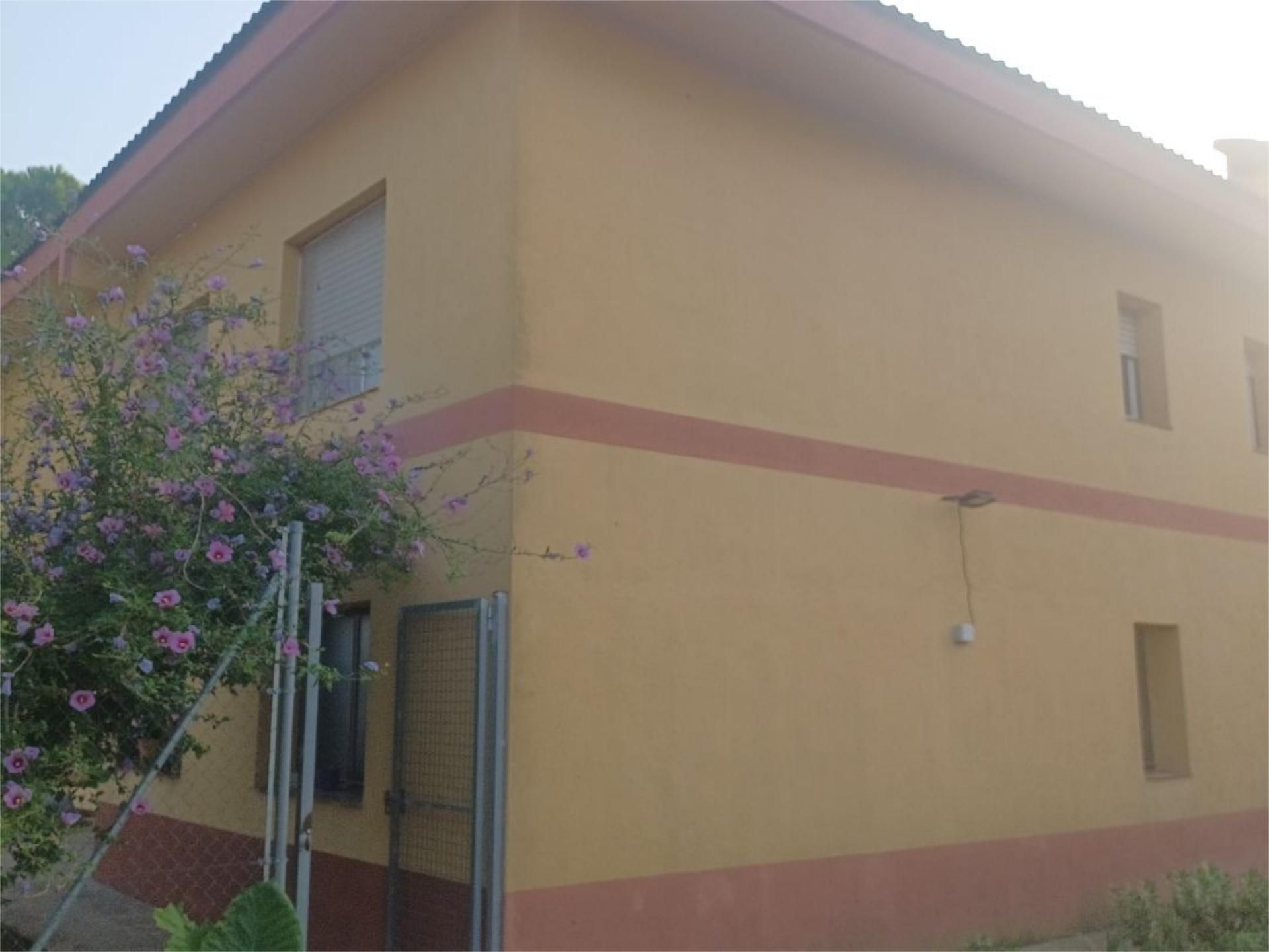 Vista exterior de Pis en venda en Tortosa amb Jardí privat, Terrassa i Traster