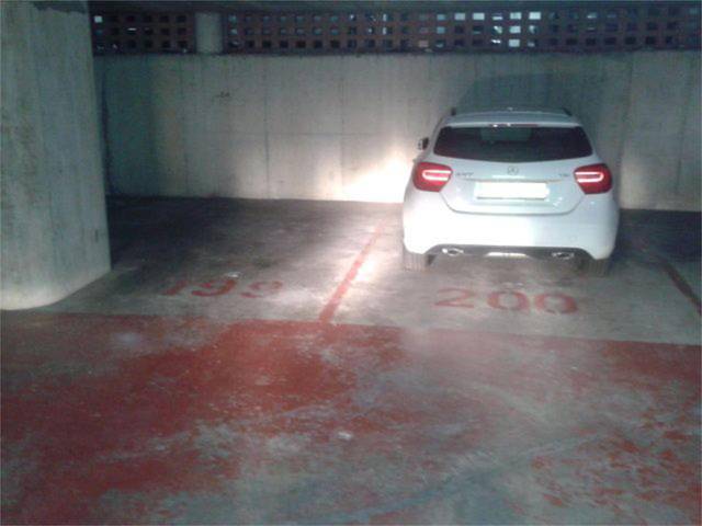 Garaje en Alquiler en Carrer de Joan Oliver, 3 en La Vila Olímpica del Poblenou