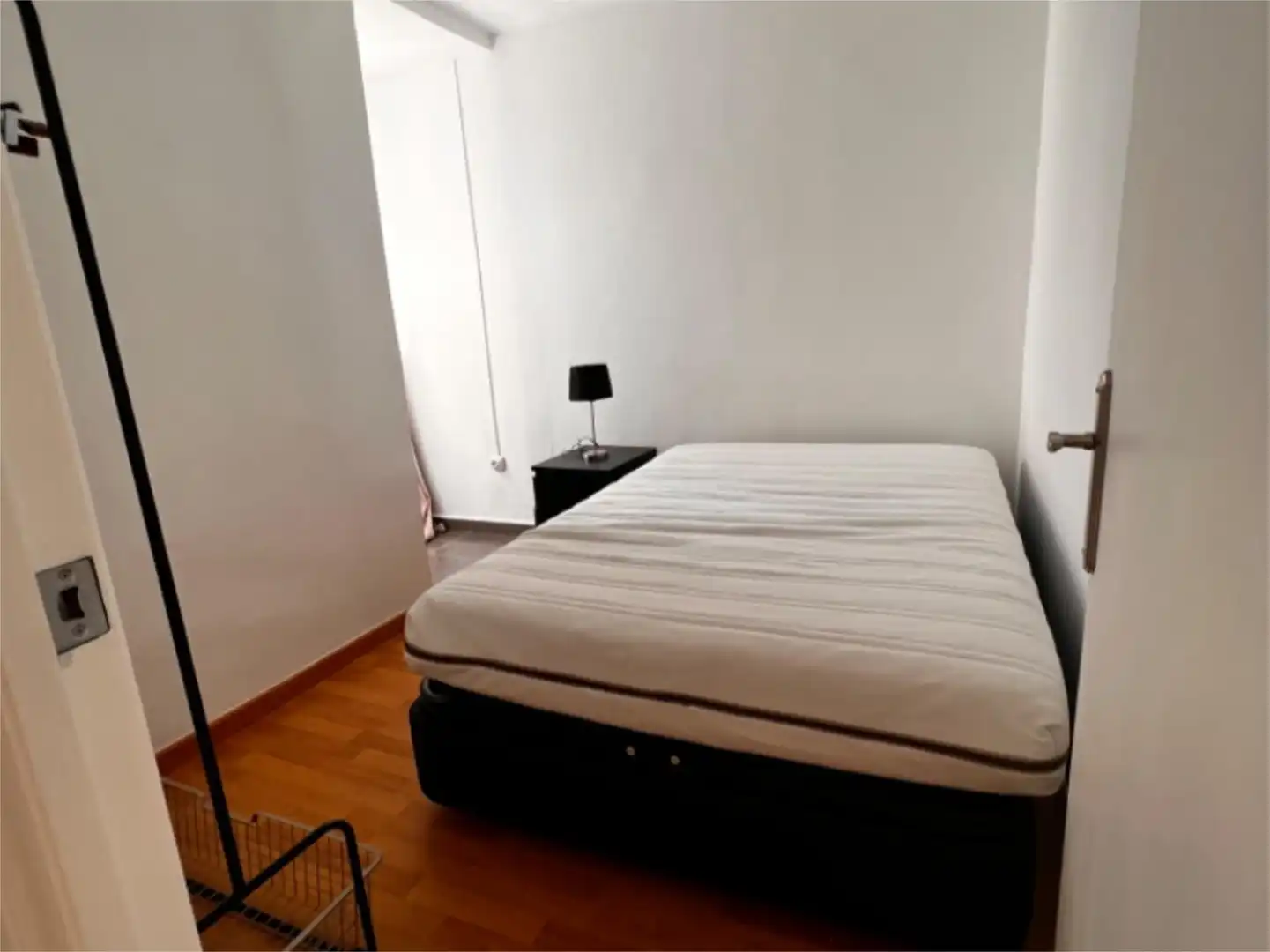 Room in Carrer Horitzontal, 19, Porta Bedroom of Flat for share in Barcelona with Heating, Parquet flooring and Furnished