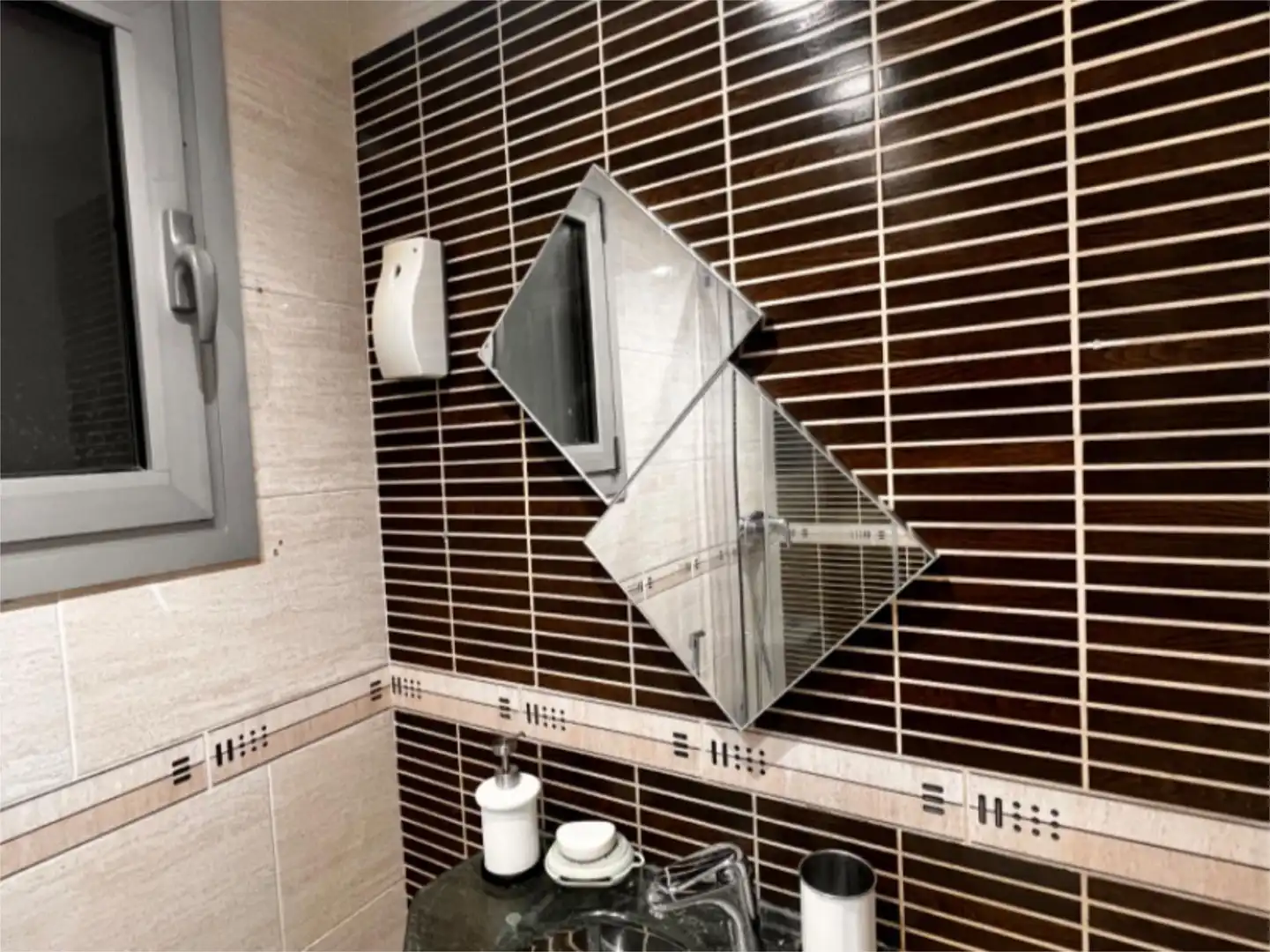Room in Carrer Horitzontal, 19, Porta Bathroom of Flat for share in Barcelona with Heating, Parquet flooring and Furnished