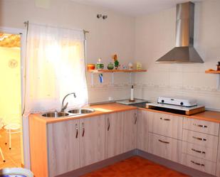 Kitchen of Single-family semi-detached for sale in Arahal  with Terrace, Swimming Pool and Balcony