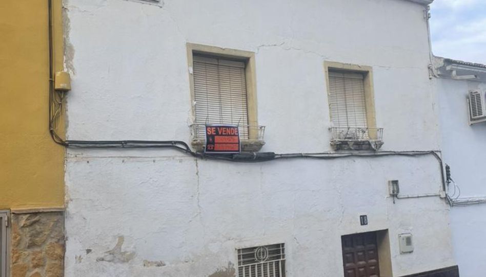 Casa adosada en venta en Calle Bailén, 11, Mengíbar, Jaén - imagen 1 Foto 1 de Casa adosada en venta en Calle Bailén, 11, Mengíbar, Jaén