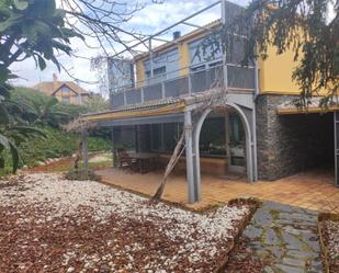 Terrace of Single-family semi-detached for sale in La Moraleja  with Air Conditioner, Terrace and Swimming Pool